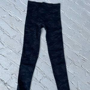 Spanx leggings medium